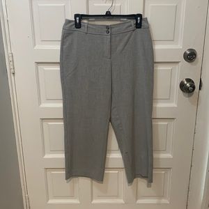 White House, Black market wide leg Capri